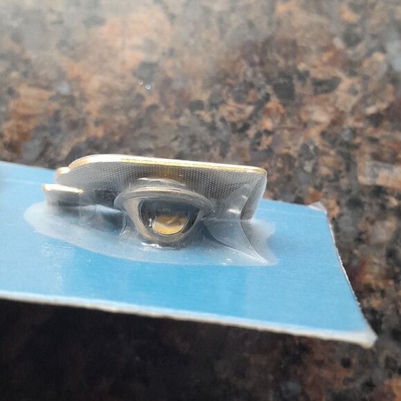 Vintage KODAK NFL Pin...NIP - Picture 2 of 2